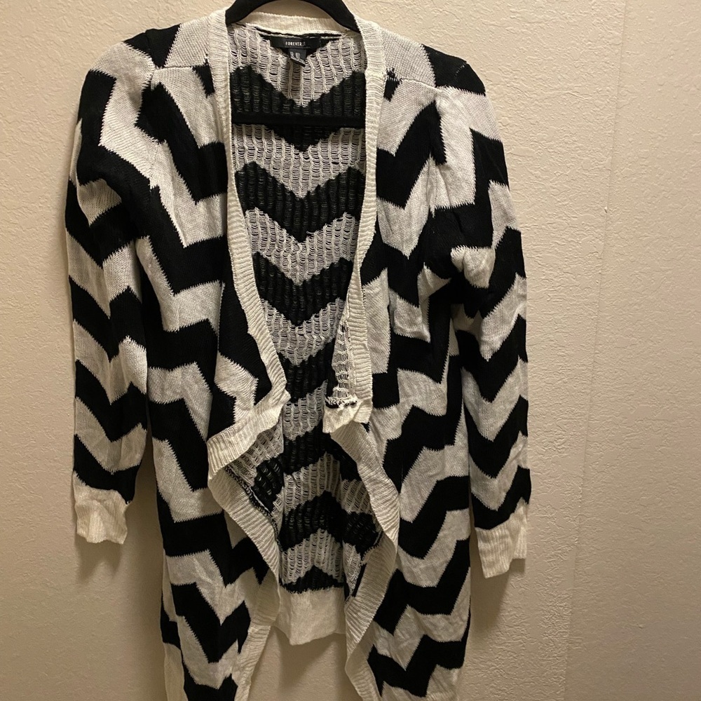 Beautiful zig zag sweater